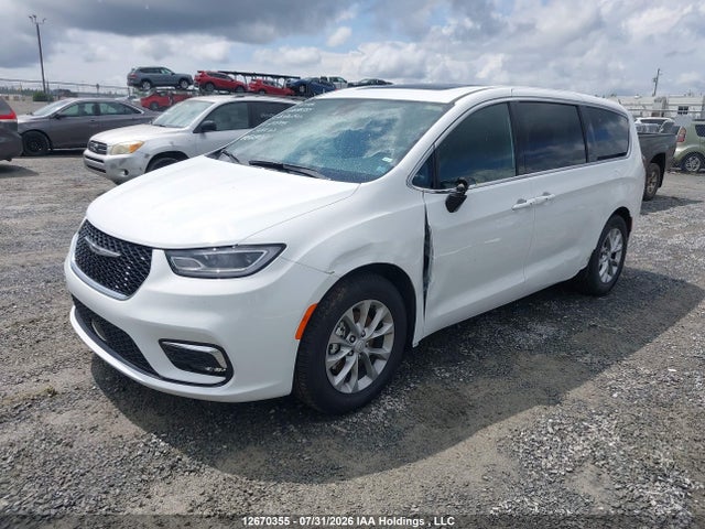 Chrysler Pacifica Limited 2026 2C4RC1GG0TR278995 Image 2