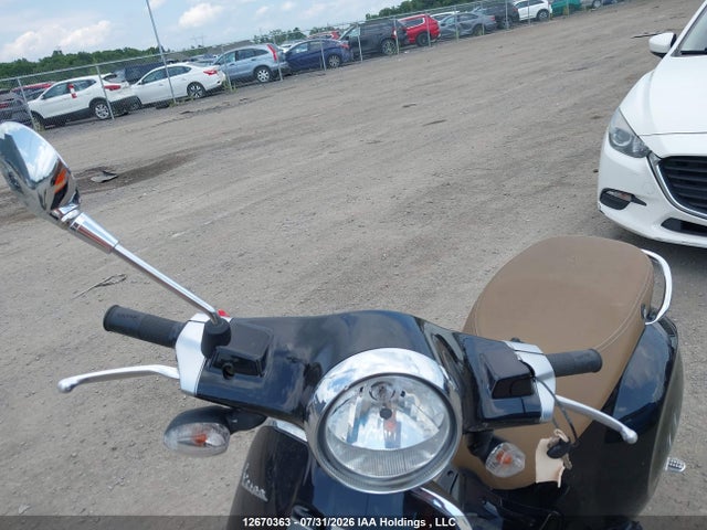 Aukcja sprzedaży 2017 Vespa Primavera 50 4v Ie, vin: ZAPC536B1H5102638, numer aukcji: 12670363