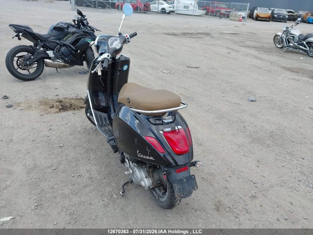 Aukcja sprzedaży 2017 Vespa Primavera 50 4v Ie, vin: ZAPC536B1H5102638, numer aukcji: 12670363