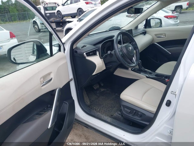 7MUDAABG0PV044415 Toyota Corolla Cross Xle