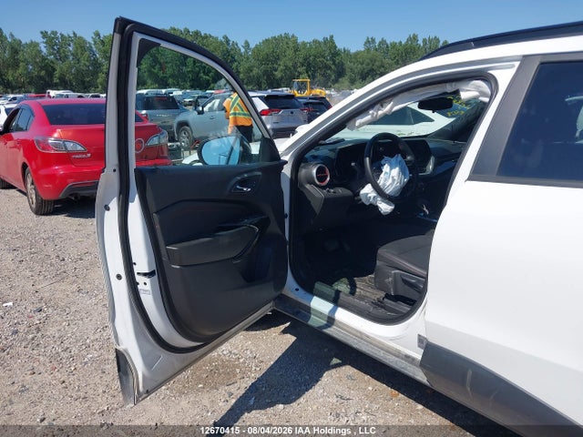 12670415 :رقم المزاد ، KL77LJE20RC188856 vin ، 2024 Chevrolet Trax 2rs مزاد بيع