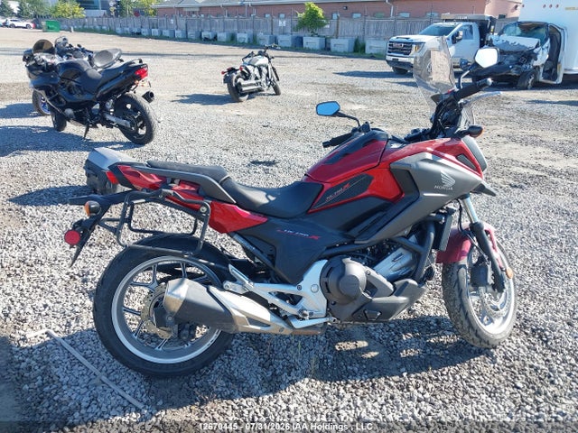 12670445 :رقم المزاد ، JH2RC9063HK100009 vin ، 2017 Honda Nc750 Xd مزاد بيع