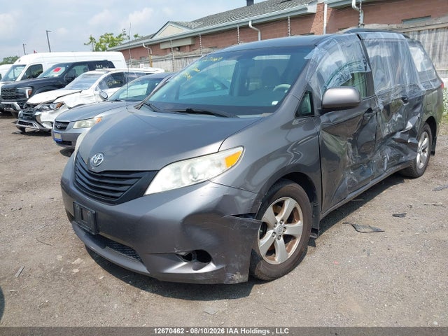 5TDZK3DCXES445003 Toyota Sienna 7 Passenger