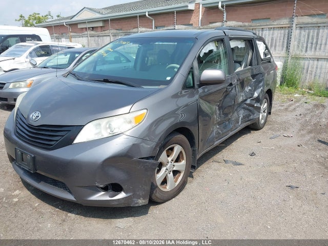 5TDZK3DCXES445003 Toyota Sienna 7 Passenger