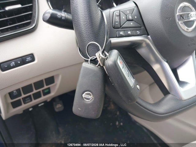 JN1BJ1CR0JW283037 Nissan QASHQAI