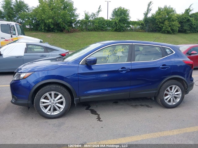 JN1BJ1CR0JW283037 Nissan QASHQAI