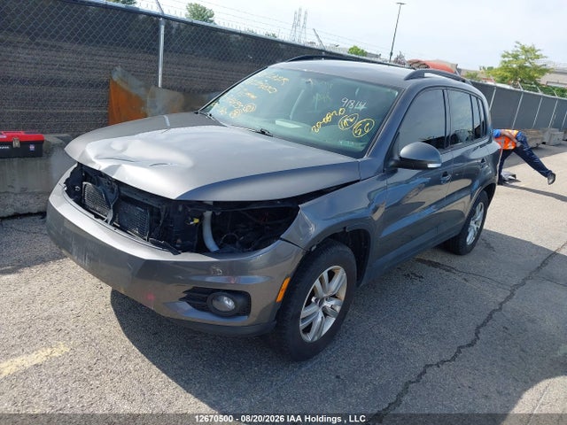 Volkswagen Tiguan 2015 WVGHV7AX7FW512493 Image 2