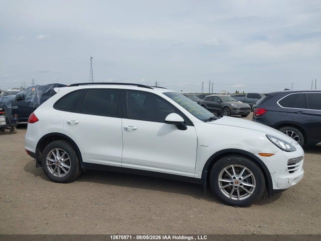 12670571 :رقم المزاد ، WP1AF2A26DLA41587 vin ، 2013 Porsche Cayenne مزاد بيع