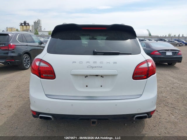 12670571 :رقم المزاد ، WP1AF2A26DLA41587 vin ، 2013 Porsche Cayenne مزاد بيع