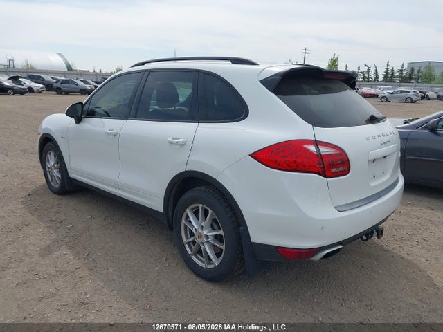12670571 :رقم المزاد ، WP1AF2A26DLA41587 vin ، 2013 Porsche Cayenne مزاد بيع