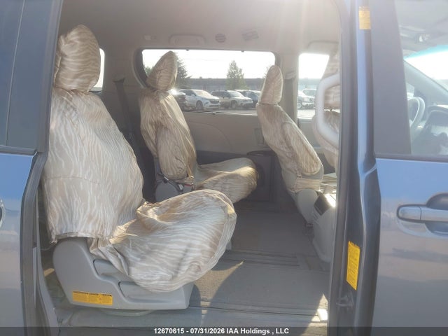 12670615 :رقم المزاد ، 5TDKK3DC0DS342432 vin ، 2013 Toyota Sienna Le مزاد بيع