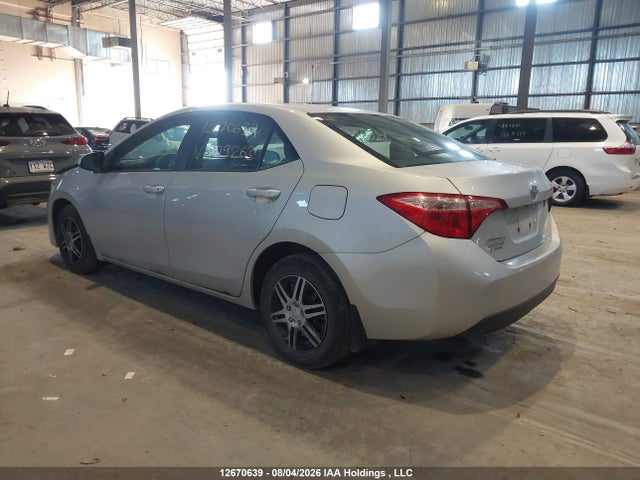 Toyota COROLLA CE 2018 2T1BURHE6JC079263 Image 3