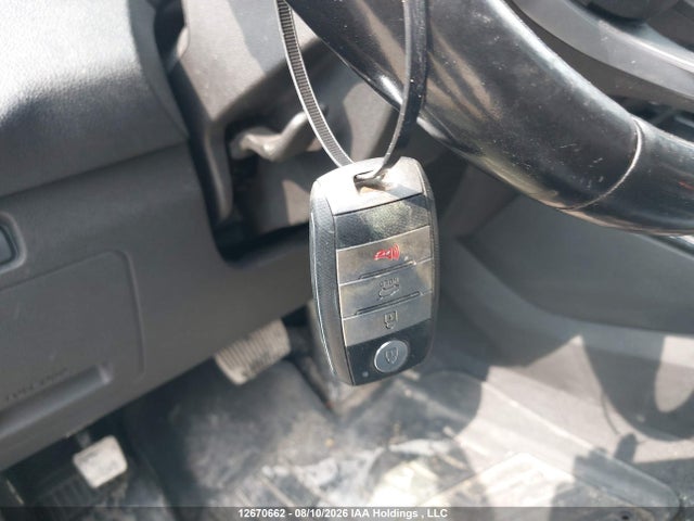 KIA SORENTO EX 2018 5XYPHDA53JG390225 Image 11
