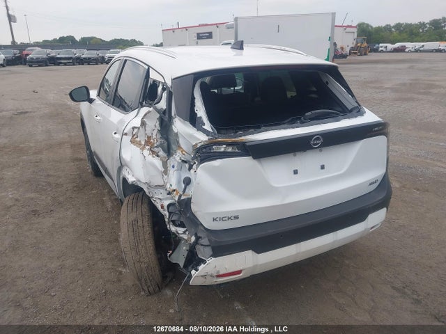 3N8AP6CB4TL360366 Nissan KICKS SV