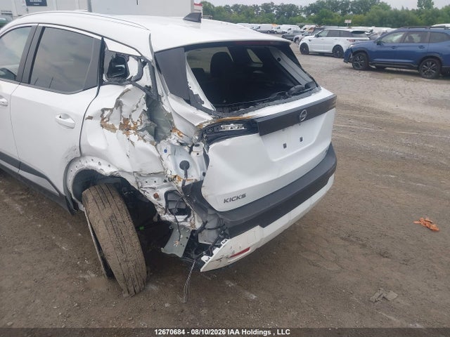 3N8AP6CB4TL360366 Nissan KICKS SV