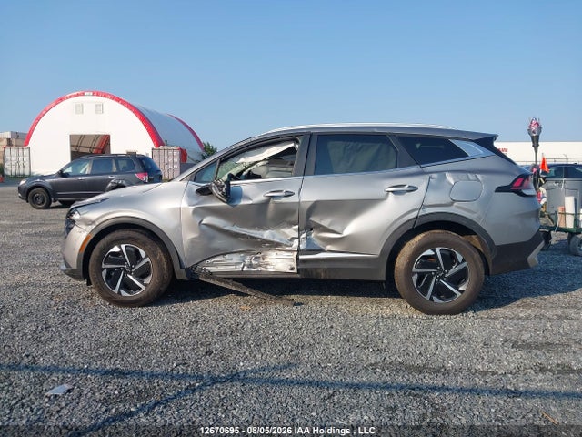 12670695 :رقم المزاد ، KNDPVCAG1P7107265 vin ، 2023 Kia Sportage Ex مزاد بيع