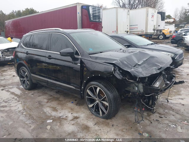 3VV4B7AX8PM113686 Volkswagen Tiguan Highline R-line