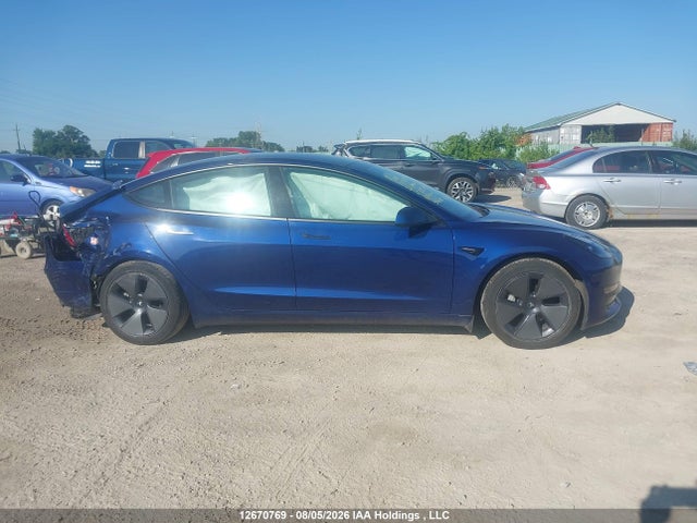 Tesla Model 3 Long Range 2022 5YJ3E1EB2NF334389 Image 13