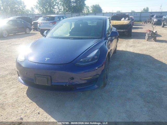 Tesla Model 3 Long Range 2022 5YJ3E1EB2NF334389 Image 2