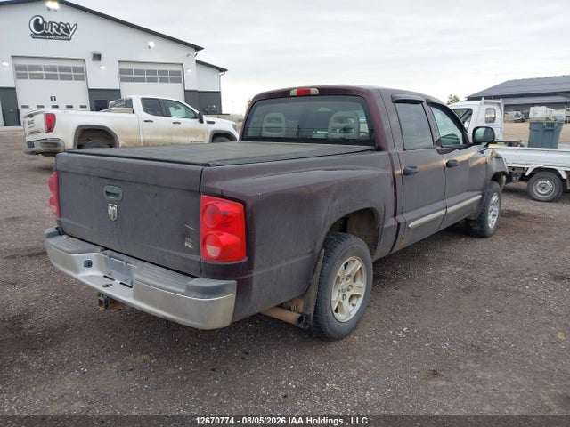 12670774 :رقم المزاد ، 1D7HW48K95S127975 vin ، 2005 Dodge Dakota Quad Slt مزاد بيع