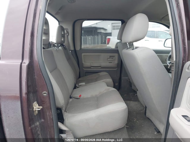 12670774 :رقم المزاد ، 1D7HW48K95S127975 vin ، 2005 Dodge Dakota Quad Slt مزاد بيع