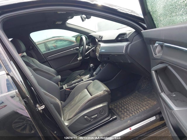 WA1EECF32L1008975 Audi Q3