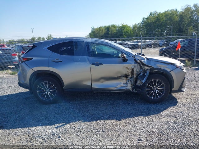 Продажа на аукционе авто 2022 Lexus Nx 350h 350h, vin: 2T2GKCEZ7NC001544, номер лота: 12670793