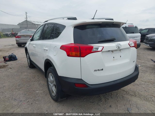 2T3ZFREV4FW133217 Toyota RAV4 LE