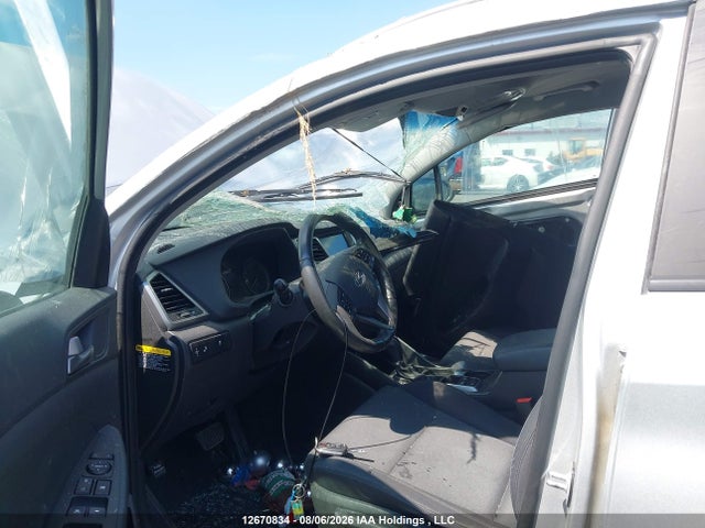 2018 Hyundai Tucson Premium 2.0l მანქანა იყიდება აუქციონზე, vin: KM8J3CA47JU629677, აუქციონის ნომერი: 12670834