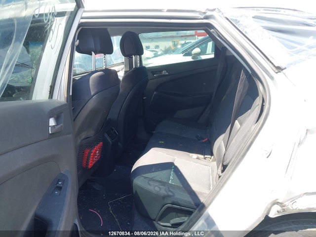 2018 Hyundai Tucson Premium 2.0l მანქანა იყიდება აუქციონზე, vin: KM8J3CA47JU629677, აუქციონის ნომერი: 12670834