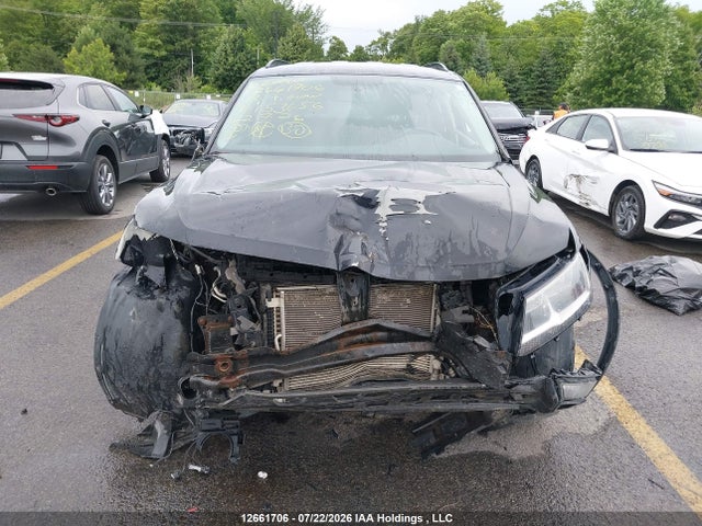 3VV0B7AX4JM153656 Volkswagen Tiguan Trendline