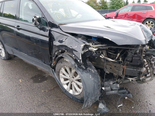3VV0B7AX4JM153656 Volkswagen Tiguan Trendline