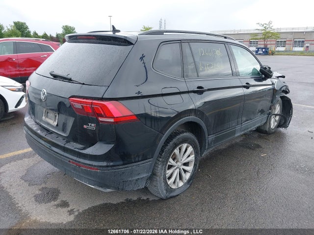 3VV0B7AX4JM153656 Volkswagen Tiguan Trendline