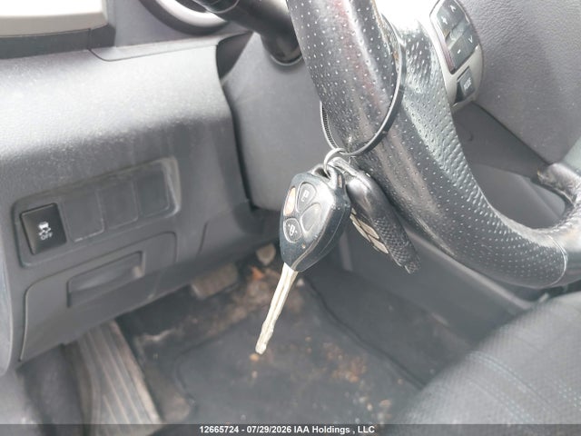 12665724 :رقم المزاد ، 2T1KU4EE3BC629849 vin ، 2011 Toyota Matrix مزاد بيع