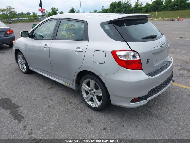 12665724 :رقم المزاد ، 2T1KU4EE3BC629849 vin ، 2011 Toyota Matrix مزاد بيع