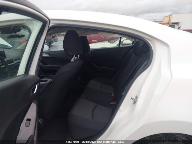 3MZBN1U77JM236566 Mazda Mazda3 Gx