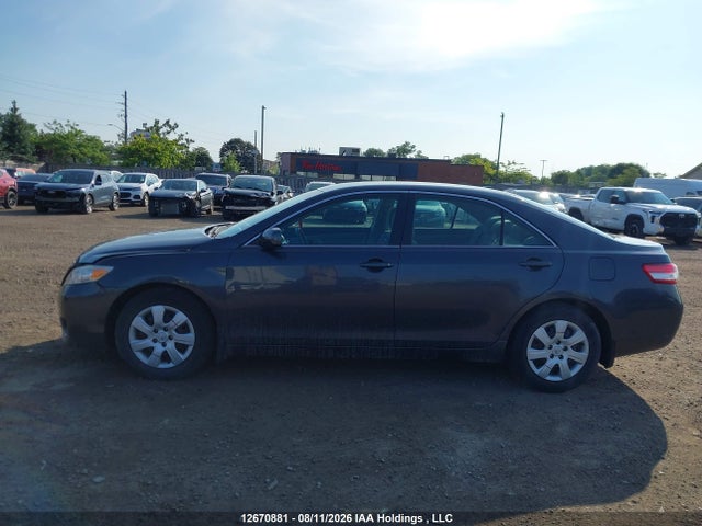 12670881 :رقم المزاد ، 4T1BF3EKXBU209708 vin ، 2011 Toyota Camry Se/le/xle مزاد بيع