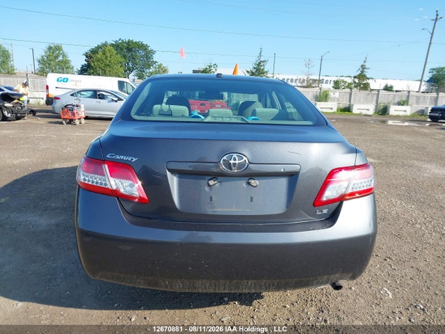 12670881 :رقم المزاد ، 4T1BF3EKXBU209708 vin ، 2011 Toyota Camry Se/le/xle مزاد بيع