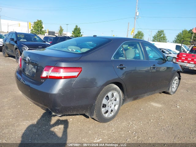 12670881 :رقم المزاد ، 4T1BF3EKXBU209708 vin ، 2011 Toyota Camry Se/le/xle مزاد بيع
