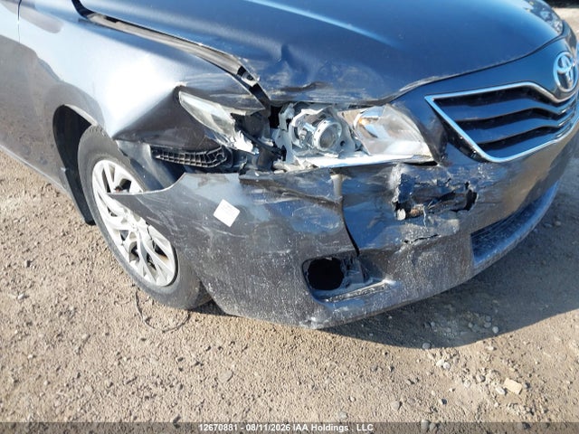 12670881 :رقم المزاد ، 4T1BF3EKXBU209708 vin ، 2011 Toyota Camry Se/le/xle مزاد بيع