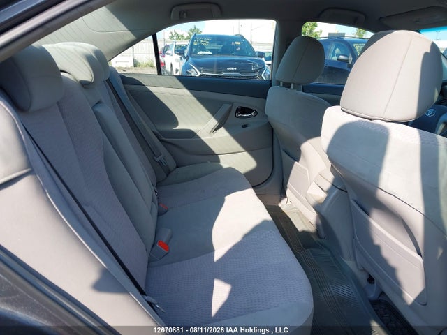 12670881 :رقم المزاد ، 4T1BF3EKXBU209708 vin ، 2011 Toyota Camry Se/le/xle مزاد بيع