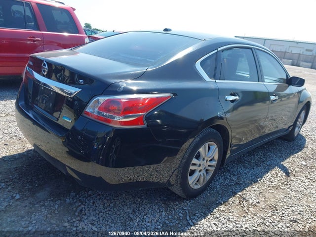 2014 Nissan Altima მანქანა იყიდება აუქციონზე, vin: 1N4AL3AP4EN235350, აუქციონის ნომერი: 12670940