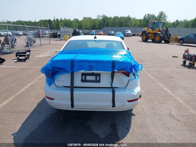12670979 :رقم المزاد ، 3VWE57BU1MM067237 vin ، 2021 Volkswagen Jetta Highline مزاد بيع