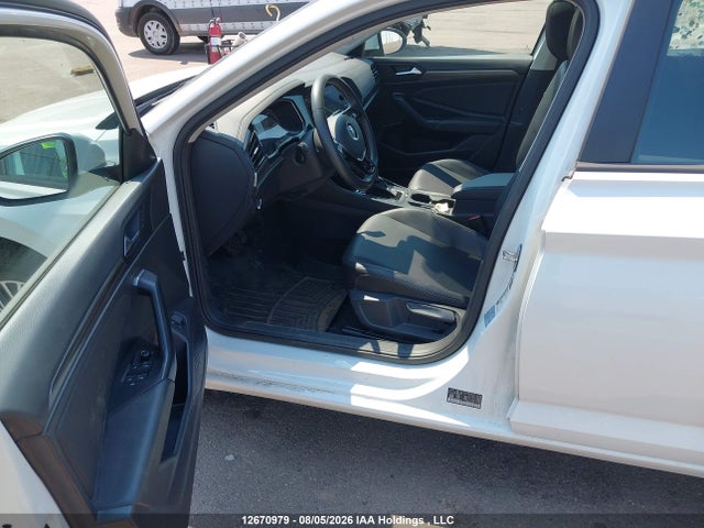 12670979 :رقم المزاد ، 3VWE57BU1MM067237 vin ، 2021 Volkswagen Jetta Highline مزاد بيع