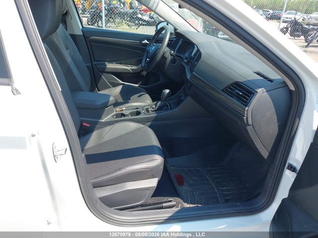 12670979 :رقم المزاد ، 3VWE57BU1MM067237 vin ، 2021 Volkswagen Jetta Highline مزاد بيع