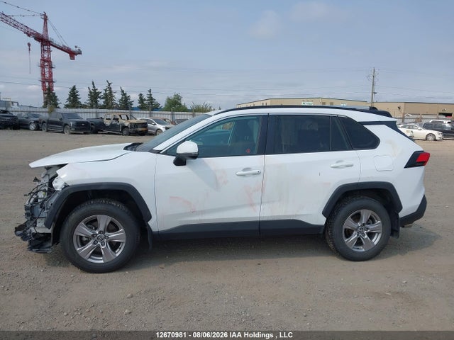 Продажа на аукционе авто 2022 Toyota Rav4 Xle, vin: 2T3R1RFVXNW314219, номер лота: 12670981