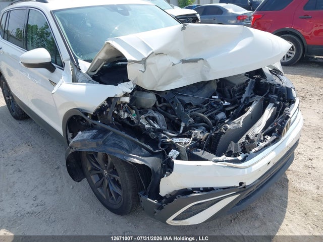 2022 Volkswagen Tiguan მანქანა იყიდება აუქციონზე, vin: 3VV2B7AX0NM094653, აუქციონის ნომერი: 12671007
