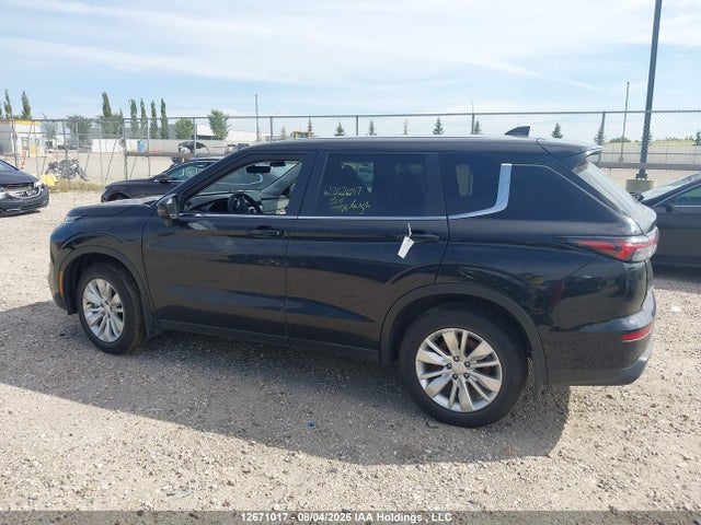 Продажа на аукционе авто 2026 Mitsubishi Outlander, vin: JA4J4UAB6TZ606056, номер лота: 12671017