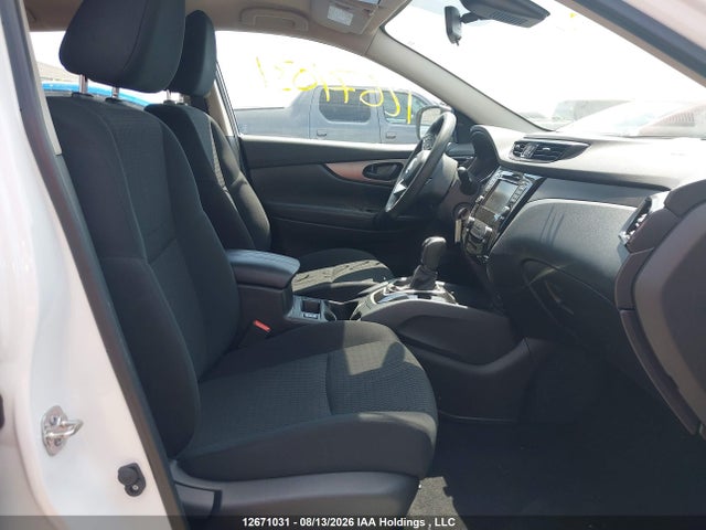 JN1BJ1AW8PW112229 Nissan Qashqai S