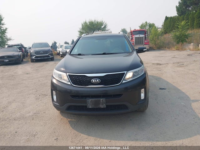 KIA SORENTO LX 2015 5XYKTCA67FG601641 Image 13